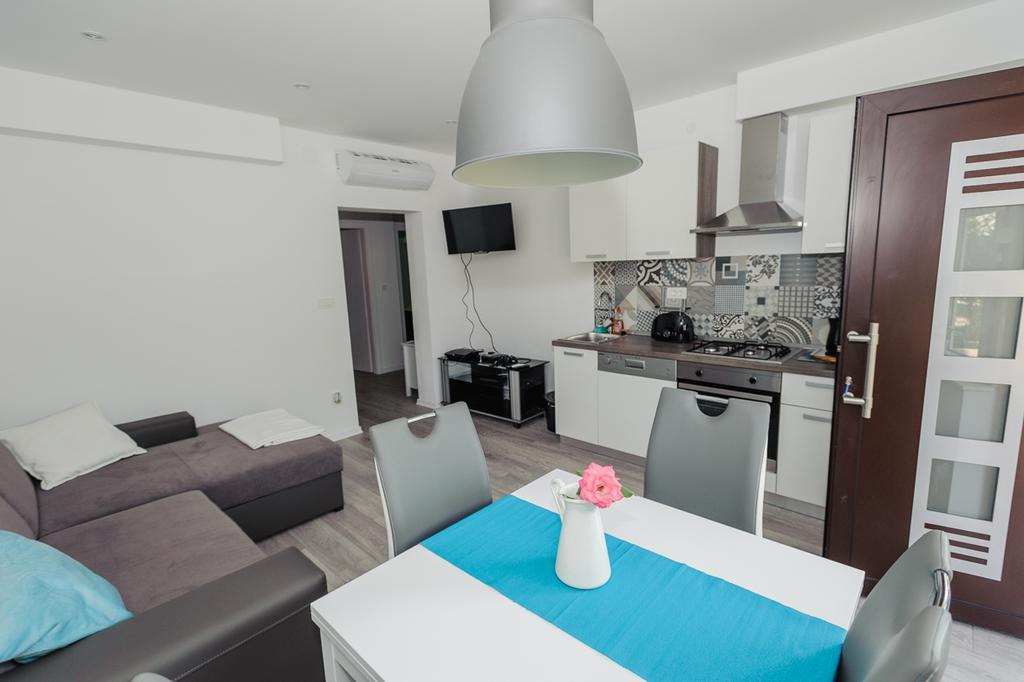 Dadule Apartments بودْسْتغانا الغرفة الصورة